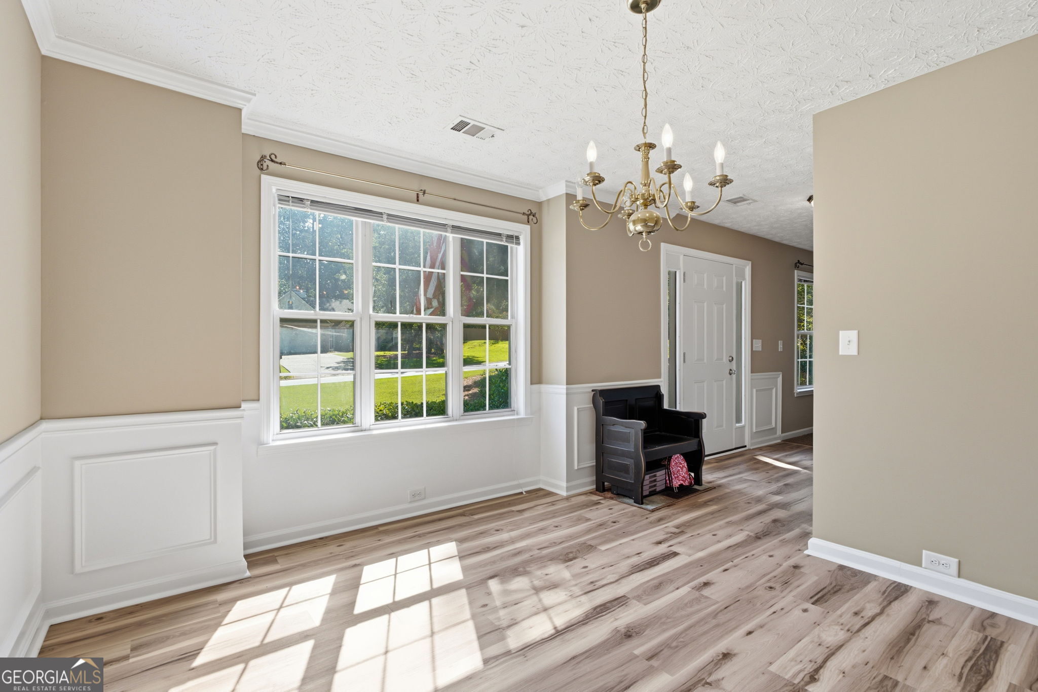 3735 Wake Robin WAY