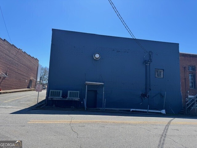 308 E Main ST