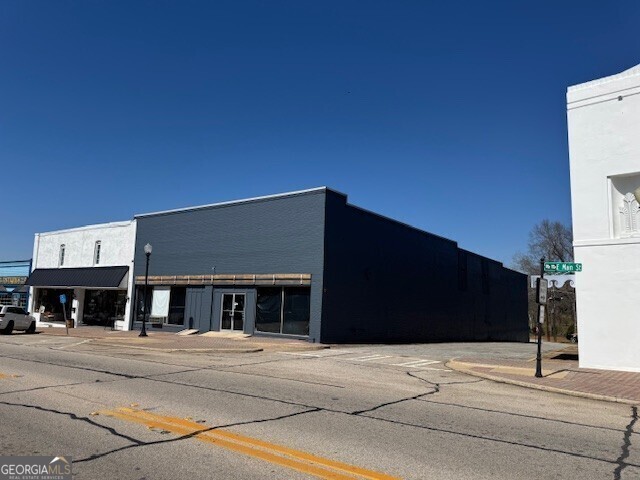 308 E Main ST