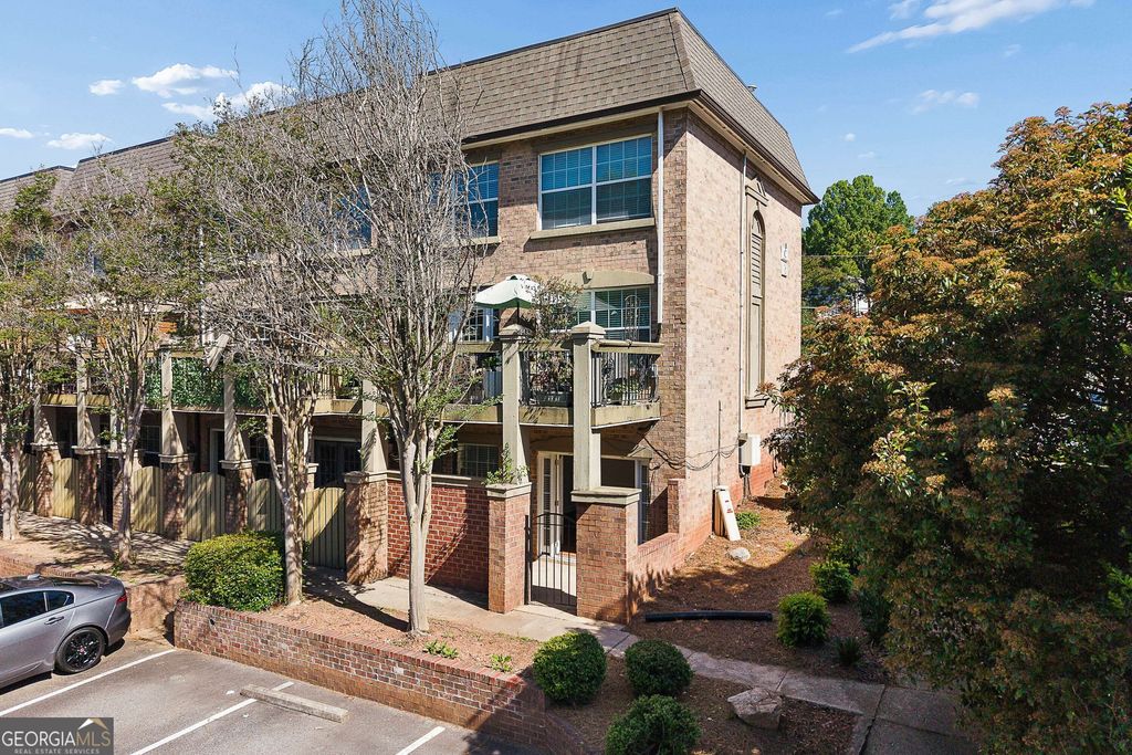 Photo of 6980 Roswell Road #C13, Atlanta, GA 30328 (MLS # 10754463)