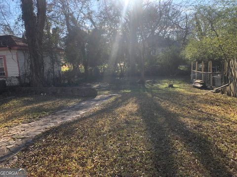 A home in Barnesville