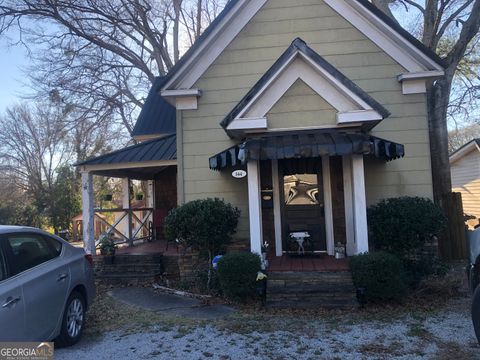 A home in Barnesville