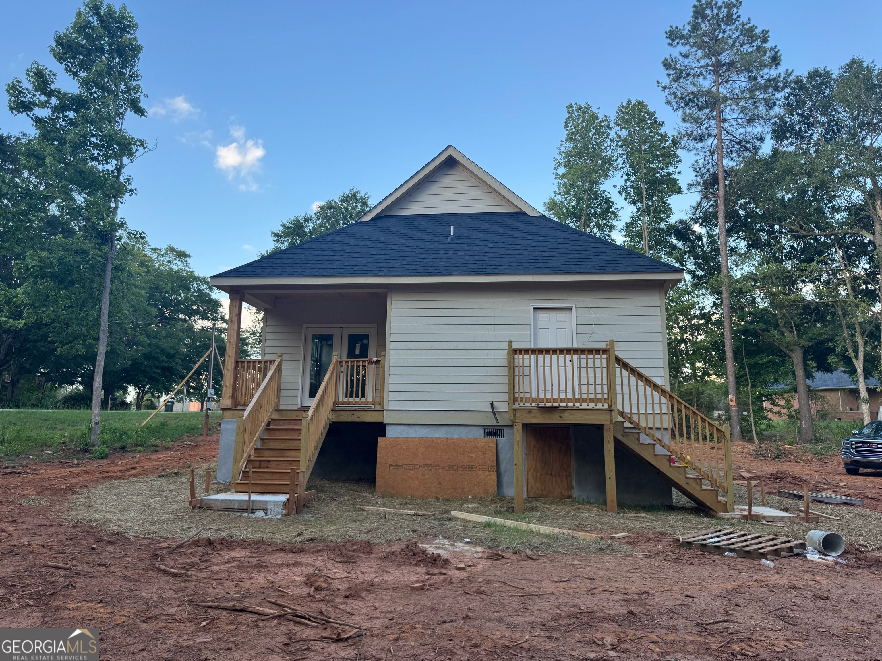 1113 Cornwall DR