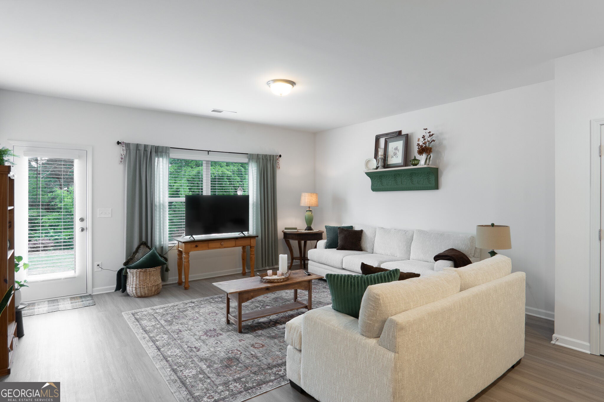 1074 Chastain DR 44