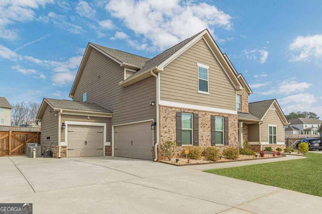 Photo of 433 Malachi Bend, Mcdonough, GA 30252 (MLS # 10698076)