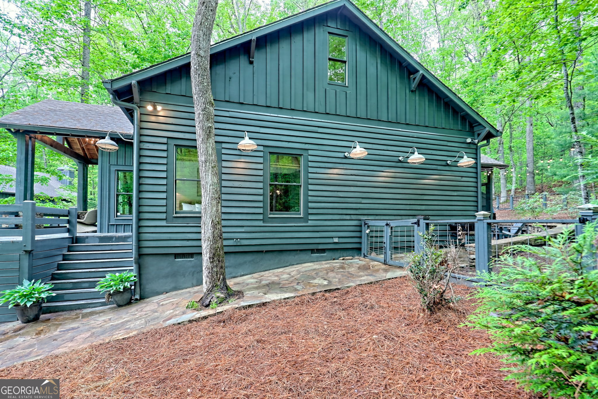 Clayton, Georgia 30525, United States, 5 Bedrooms Bedrooms, ,4 BathroomsBathrooms,Residential,Pending,126259