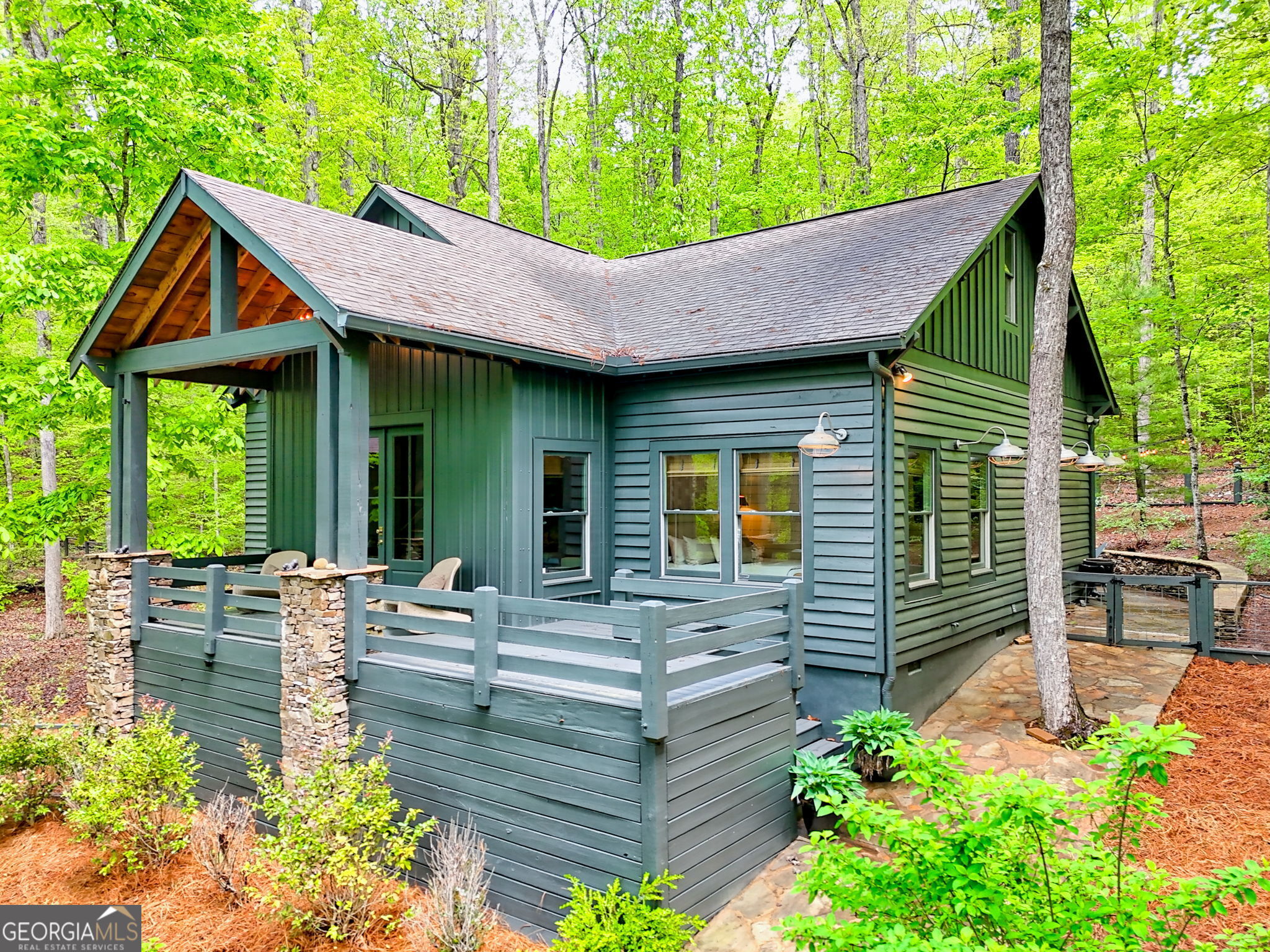 Clayton, Georgia 30525, United States, 5 Bedrooms Bedrooms, ,4 BathroomsBathrooms,Residential,Pending,126259