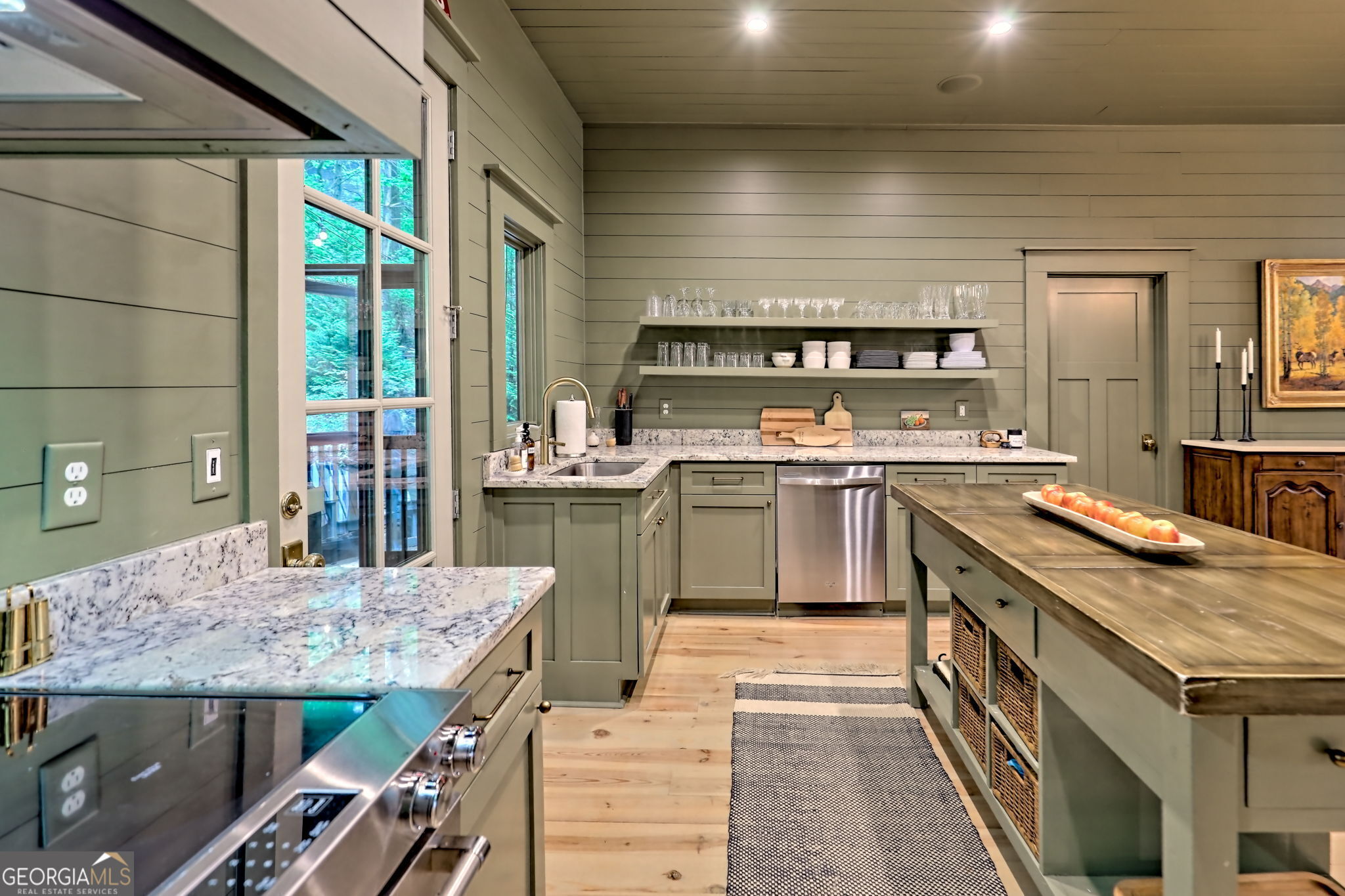 Clayton, Georgia 30525, United States, 5 Bedrooms Bedrooms, ,4 BathroomsBathrooms,Residential,Pending,126259