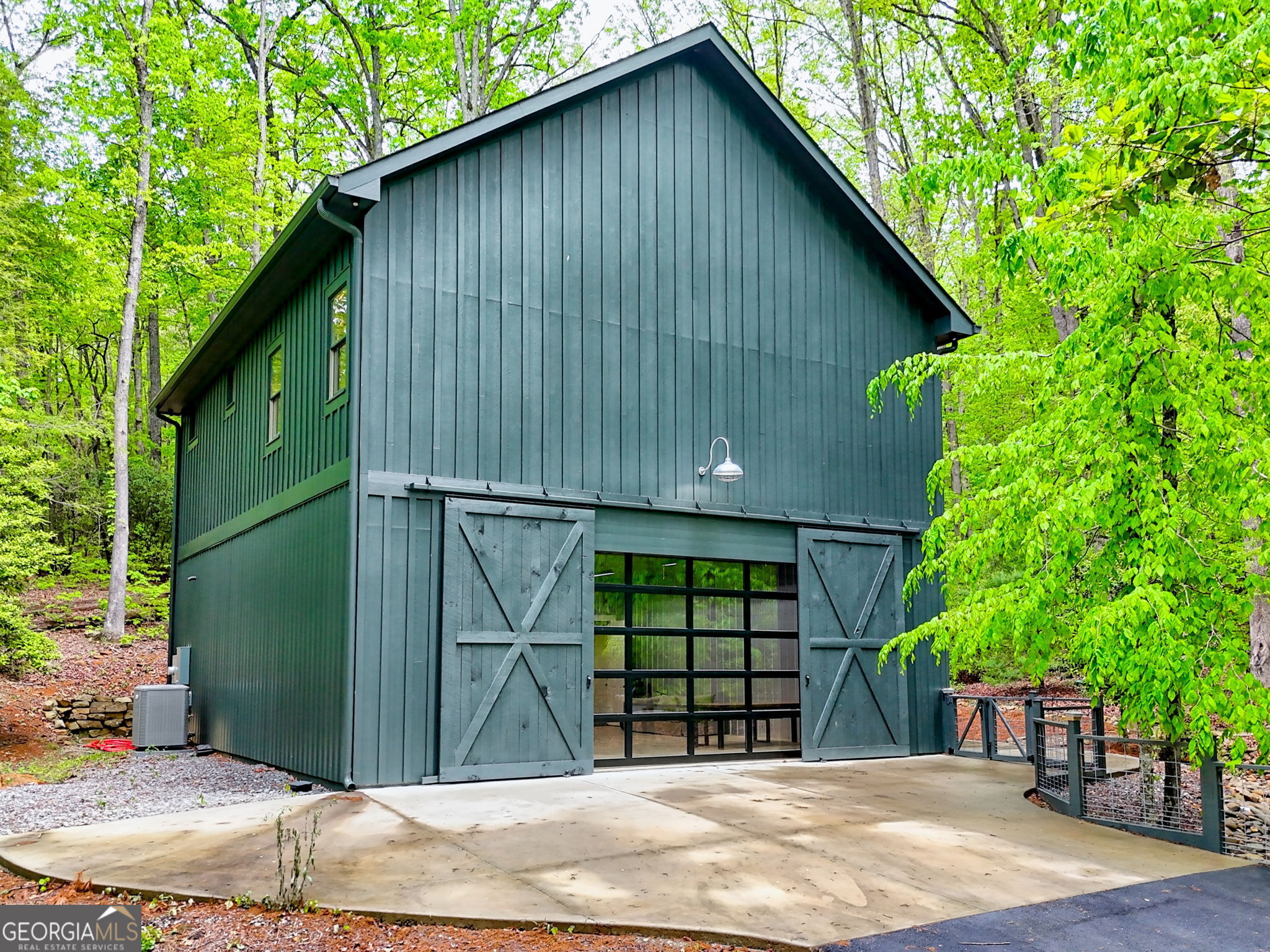 Clayton, Georgia 30525, United States, 5 Bedrooms Bedrooms, ,4 BathroomsBathrooms,Residential,Pending,126259