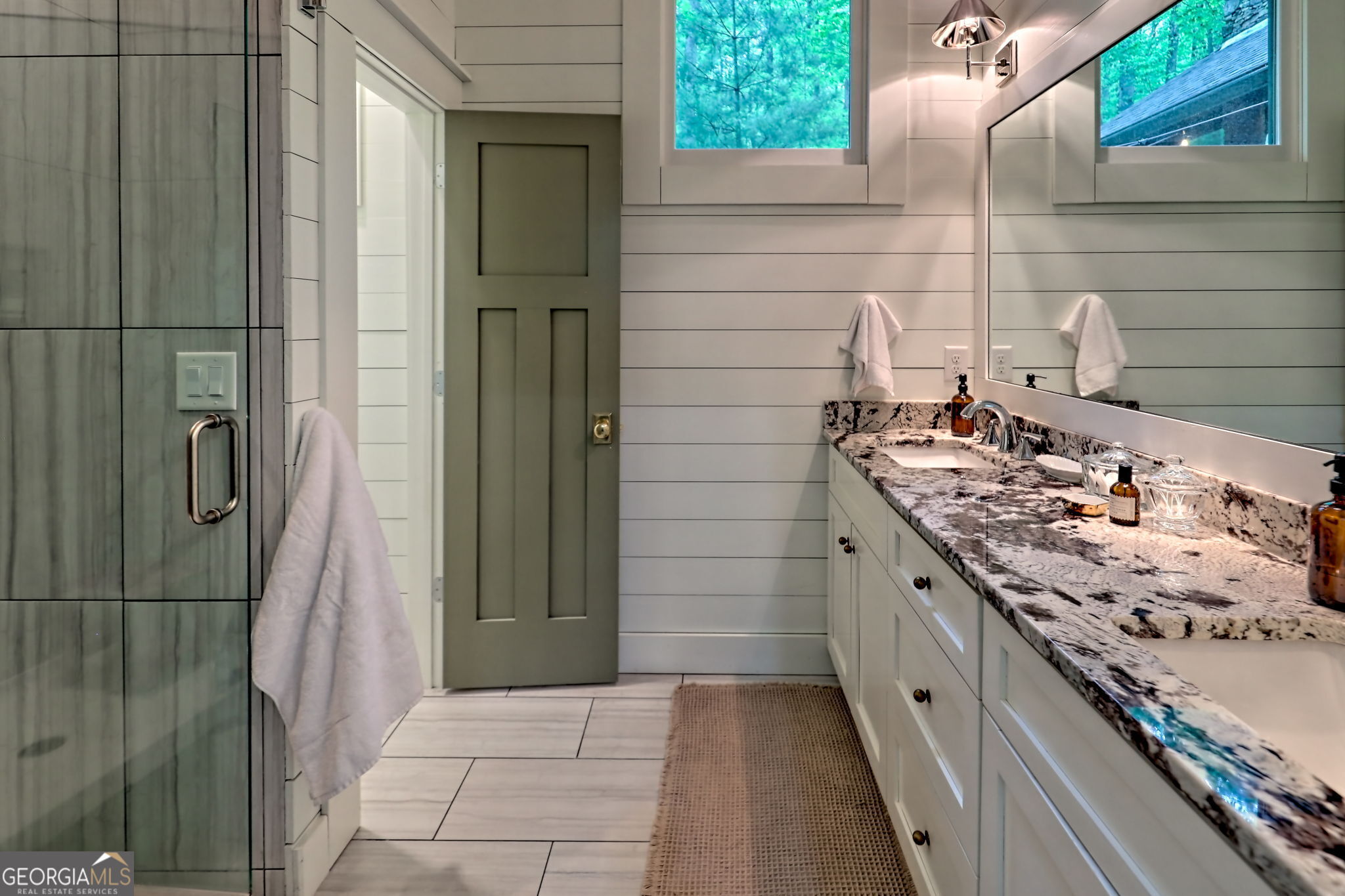 Clayton, Georgia 30525, United States, 5 Bedrooms Bedrooms, ,4 BathroomsBathrooms,Residential,Pending,126259