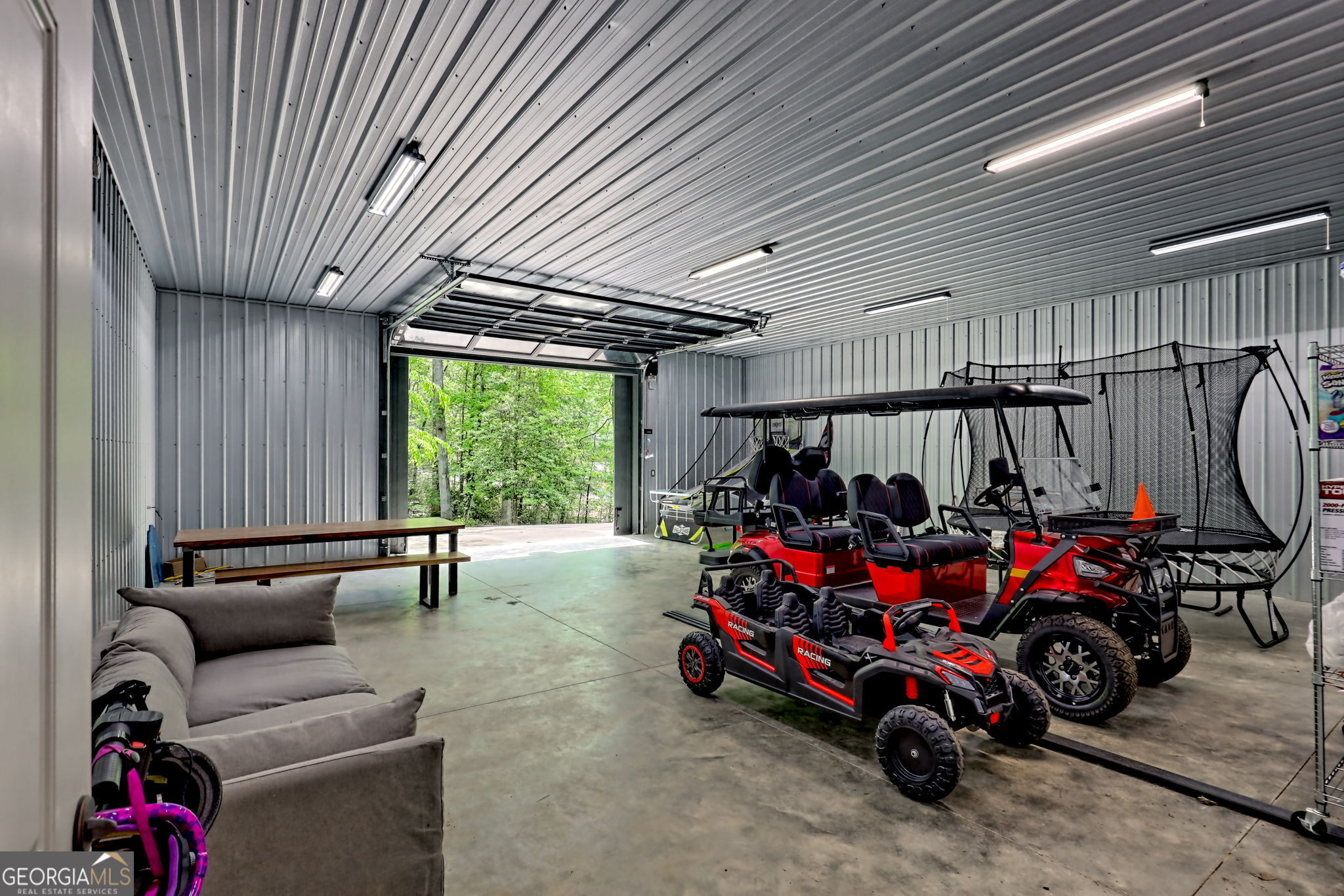 Clayton, Georgia 30525, United States, 5 Bedrooms Bedrooms, ,4 BathroomsBathrooms,Residential,Pending,126259