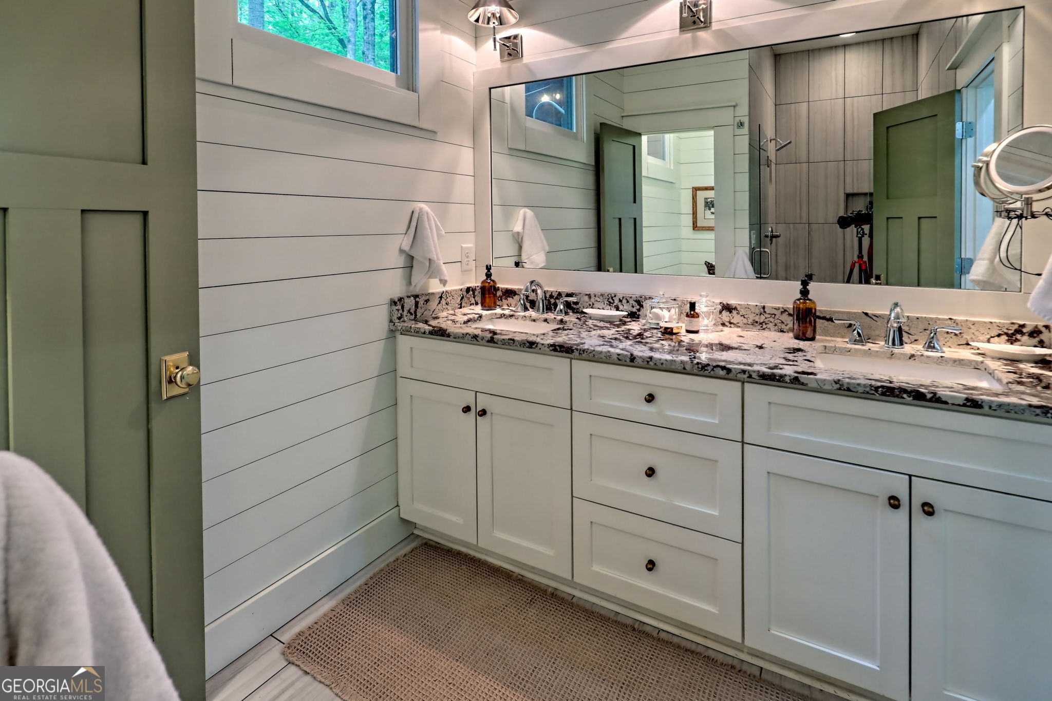 Clayton, Georgia 30525, United States, 5 Bedrooms Bedrooms, ,4 BathroomsBathrooms,Residential,Pending,126259