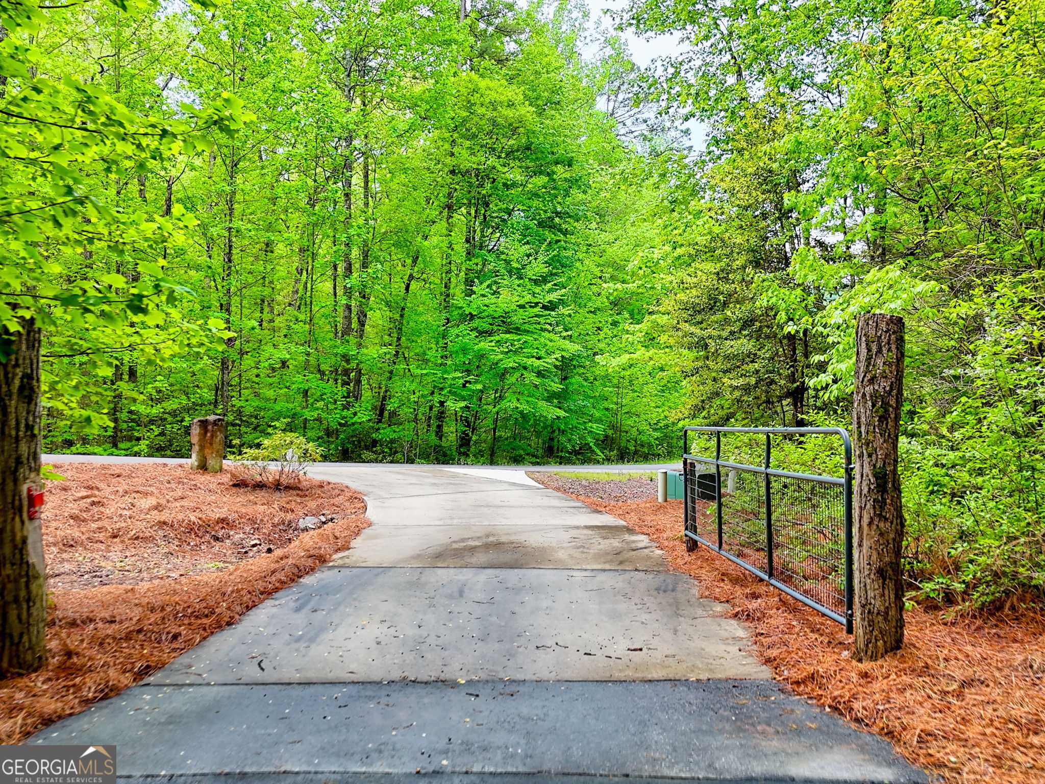 Clayton, Georgia 30525, United States, 5 Bedrooms Bedrooms, ,4 BathroomsBathrooms,Residential,Pending,126259