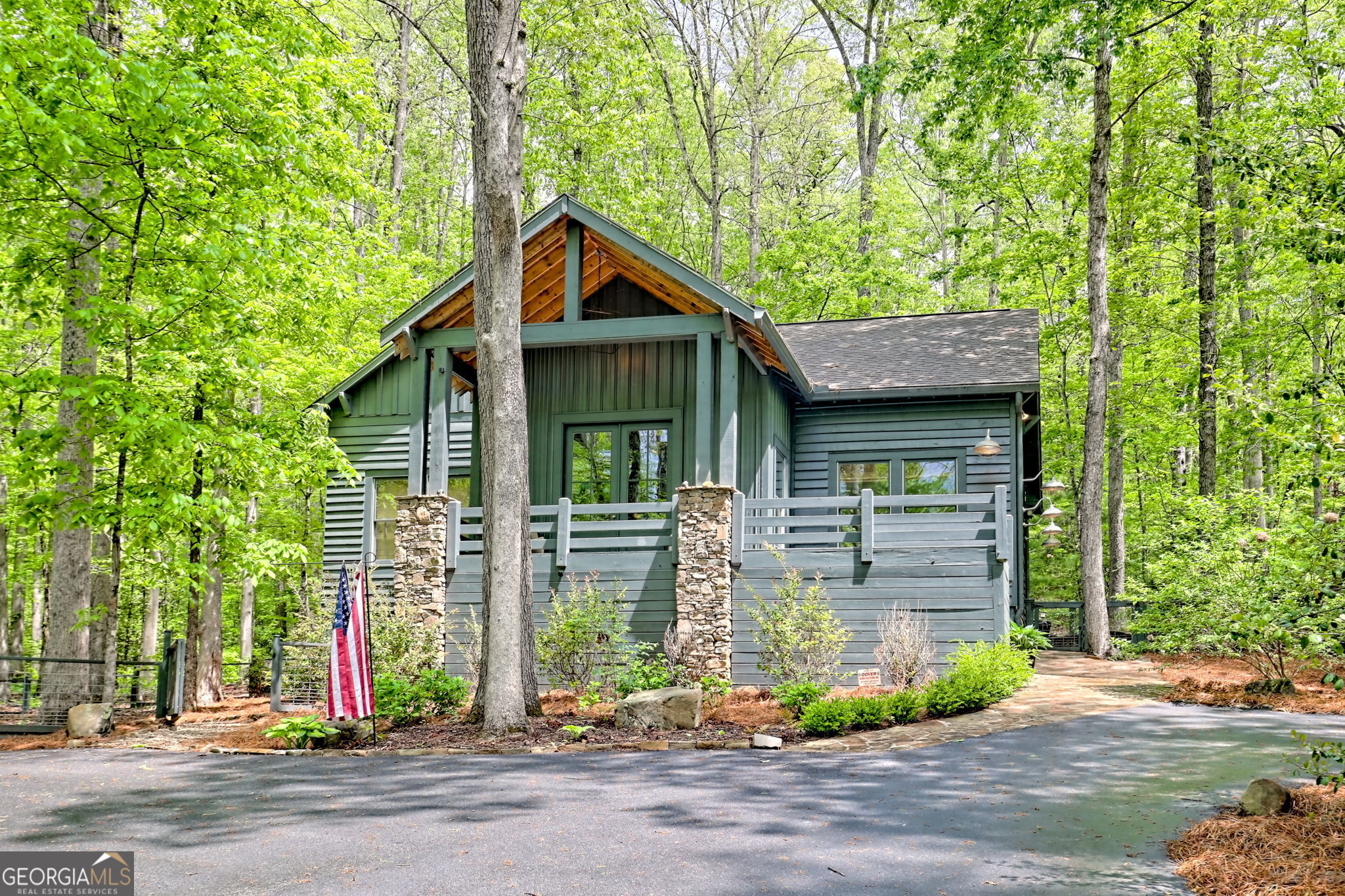 Clayton, Georgia 30525, United States, 5 Bedrooms Bedrooms, ,4 BathroomsBathrooms,Residential,Pending,126259