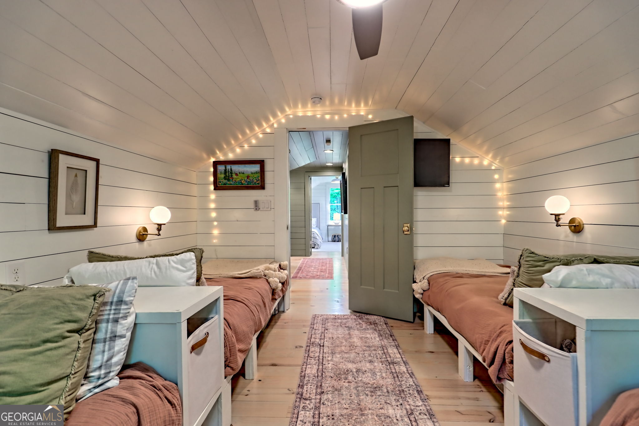 Clayton, Georgia 30525, United States, 5 Bedrooms Bedrooms, ,4 BathroomsBathrooms,Residential,Pending,126259