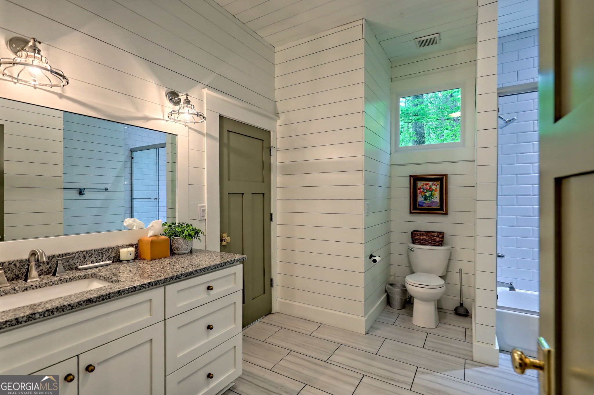 Clayton, Georgia 30525, United States, 5 Bedrooms Bedrooms, ,4 BathroomsBathrooms,Residential,Pending,126259