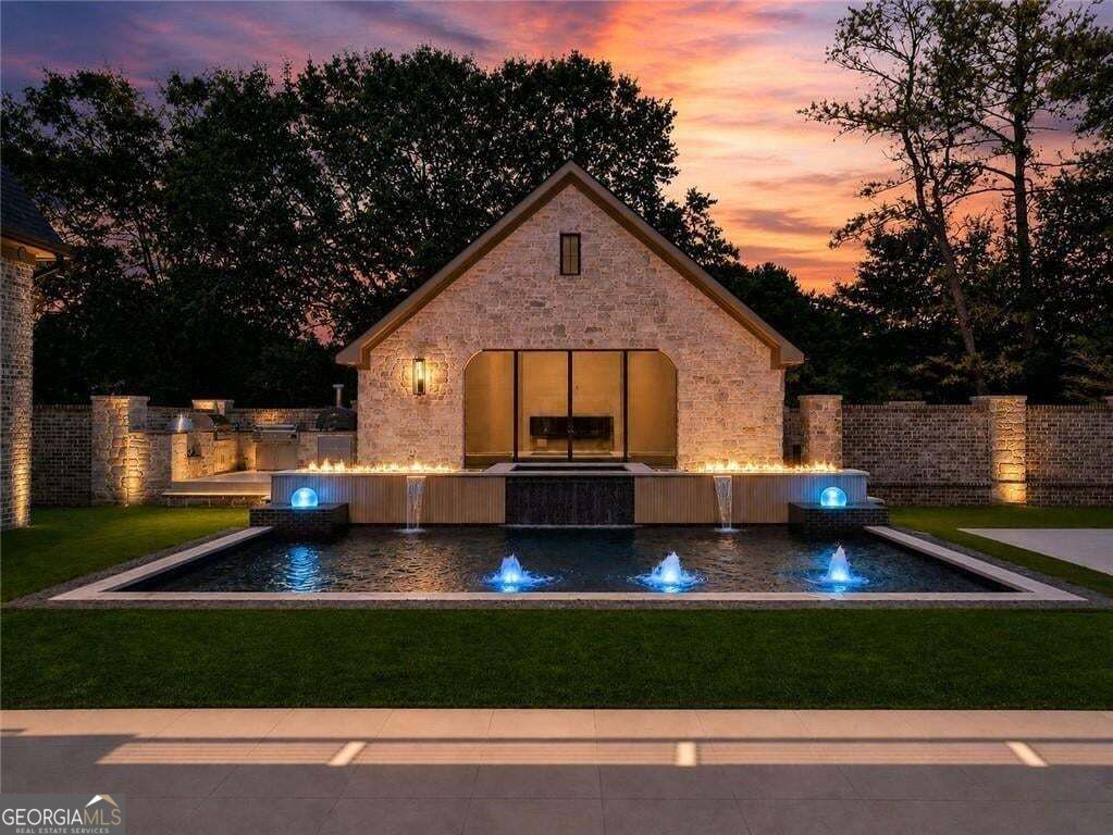 379 Milton AVE