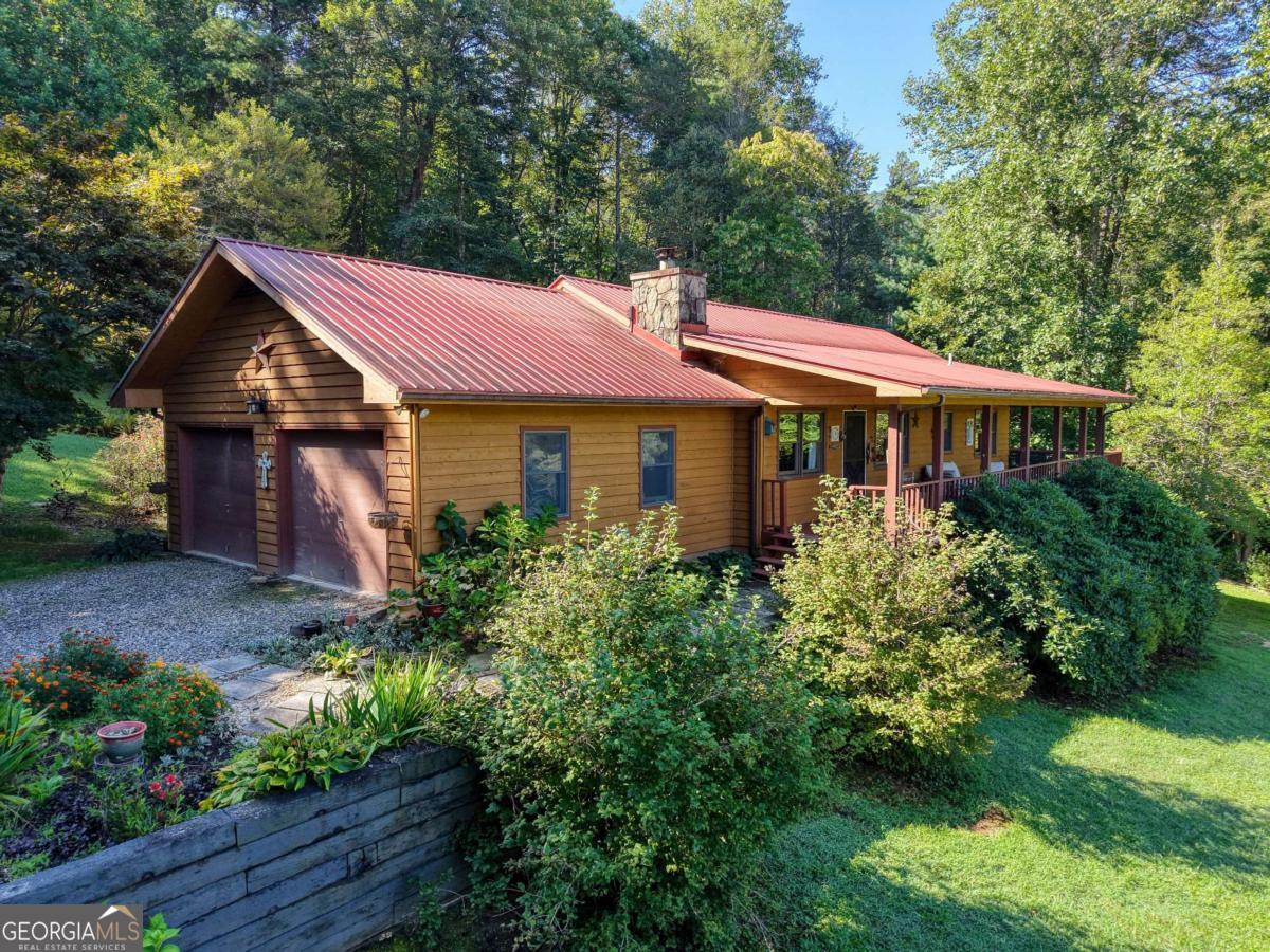 652 Pleasant Valley LN