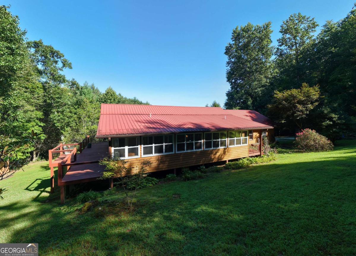 652 Pleasant Valley LN