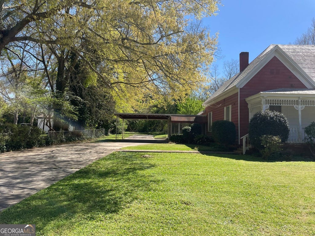 Photo of 379 West Avenue, Jackson, GA 30233 (MLS # 10835998)