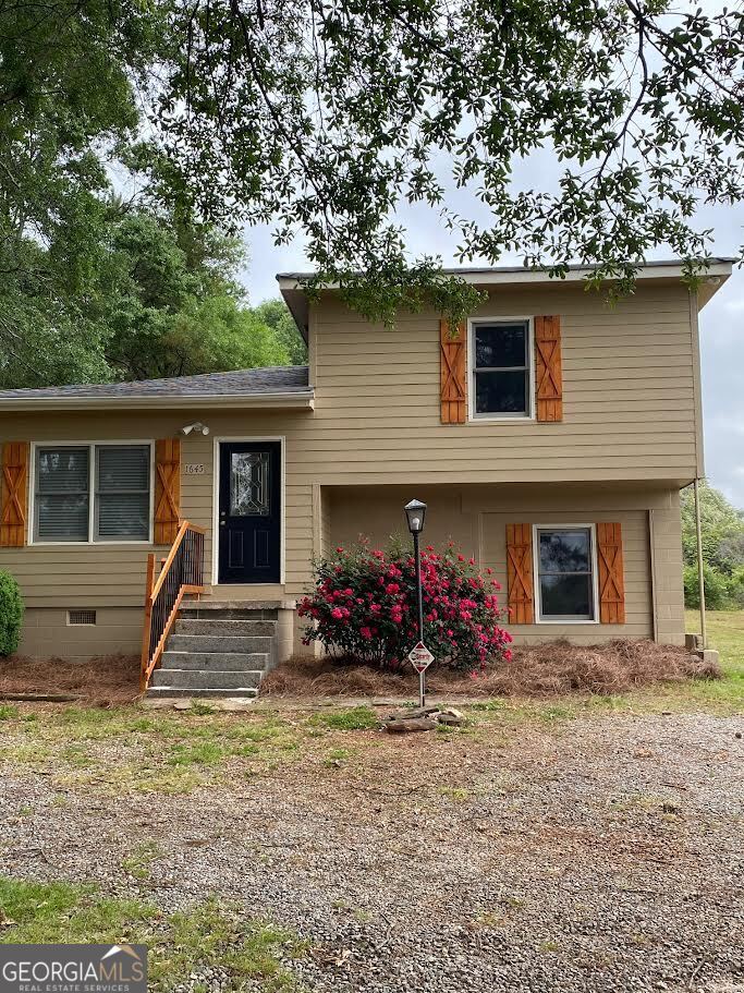 Cute and Private 2Br 1Ba home in Jackson Co!! Close to shopping and schools. Large bonus room with laundry. large lot with a garden area. No pets and No Smoking. All tenants over 18 must submit to a criminal and credit back ground check.