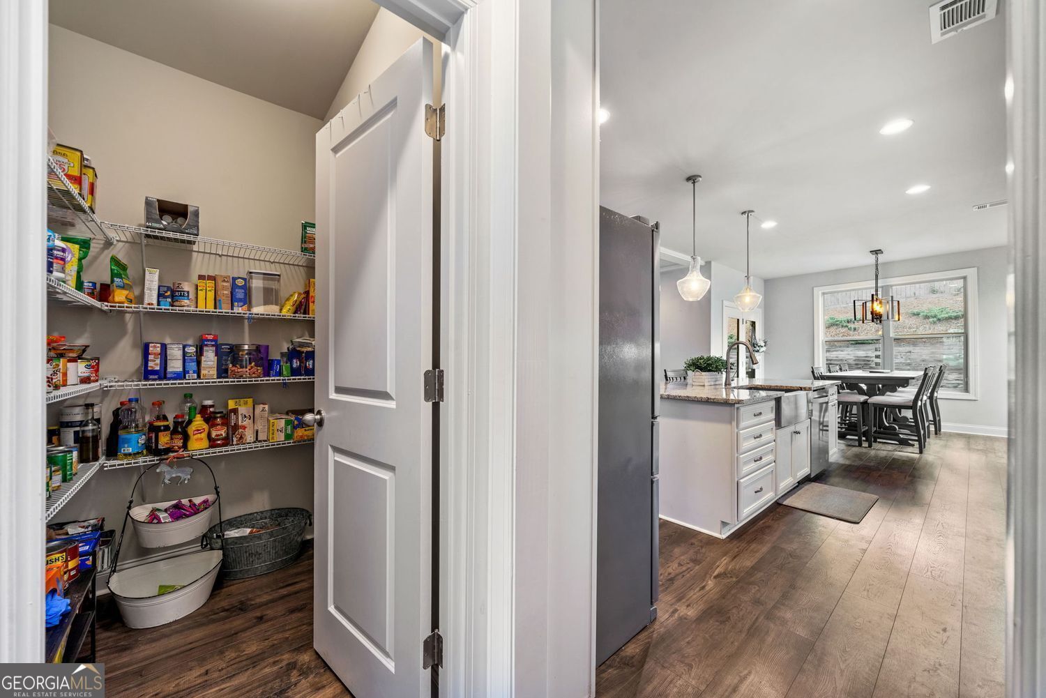 Buford, Georgia 30519, United States, 5 Bedrooms Bedrooms, ,4 BathroomsBathrooms,Residential,Active,174907