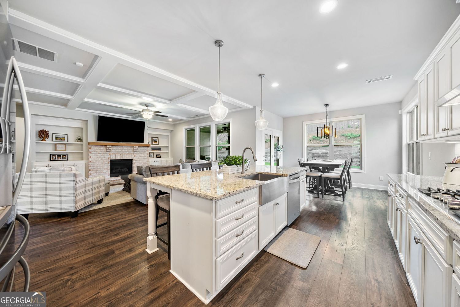 Buford, Georgia 30519, United States, 5 Bedrooms Bedrooms, ,4 BathroomsBathrooms,Residential,Active,174907