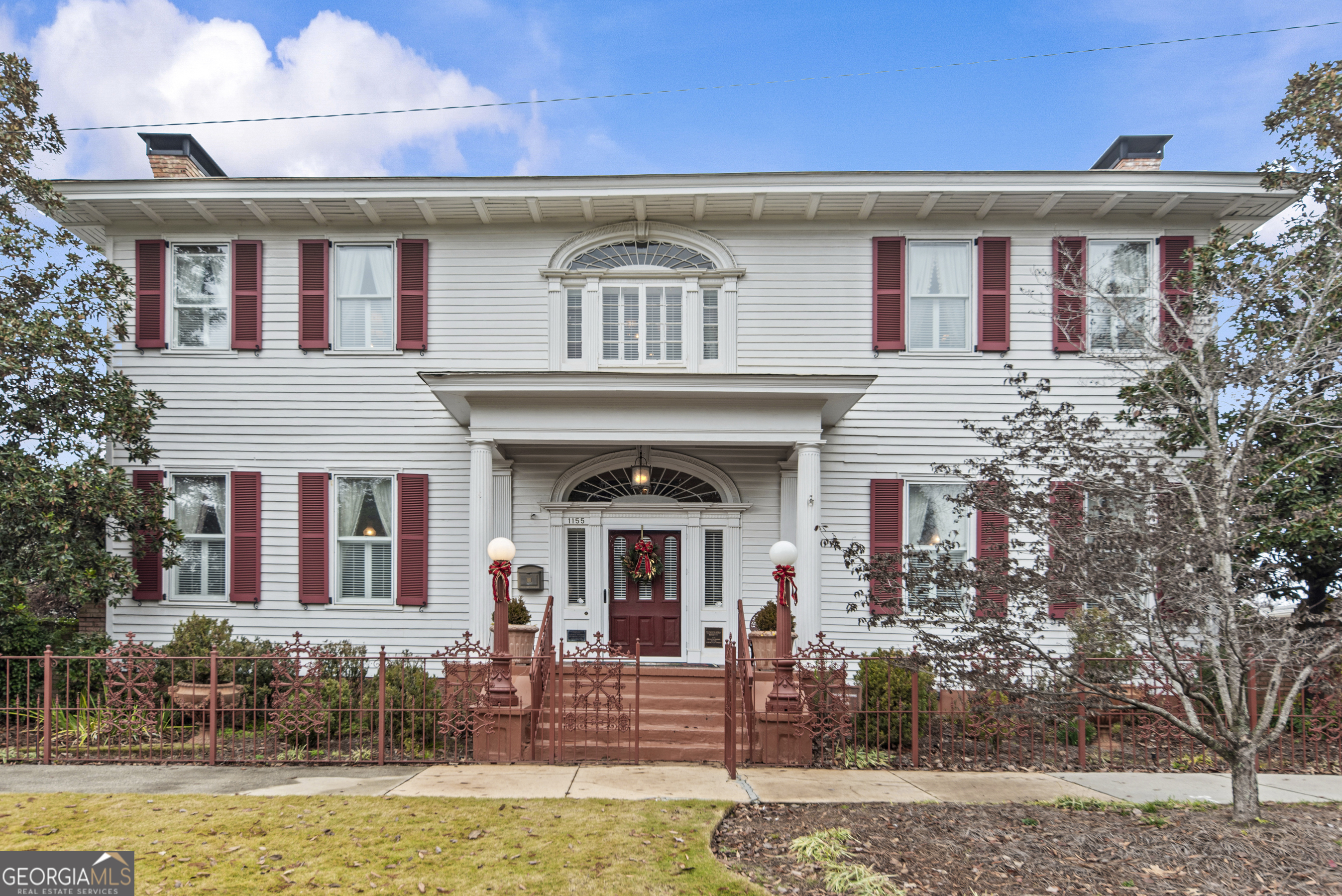 1155 Floyd ST NE