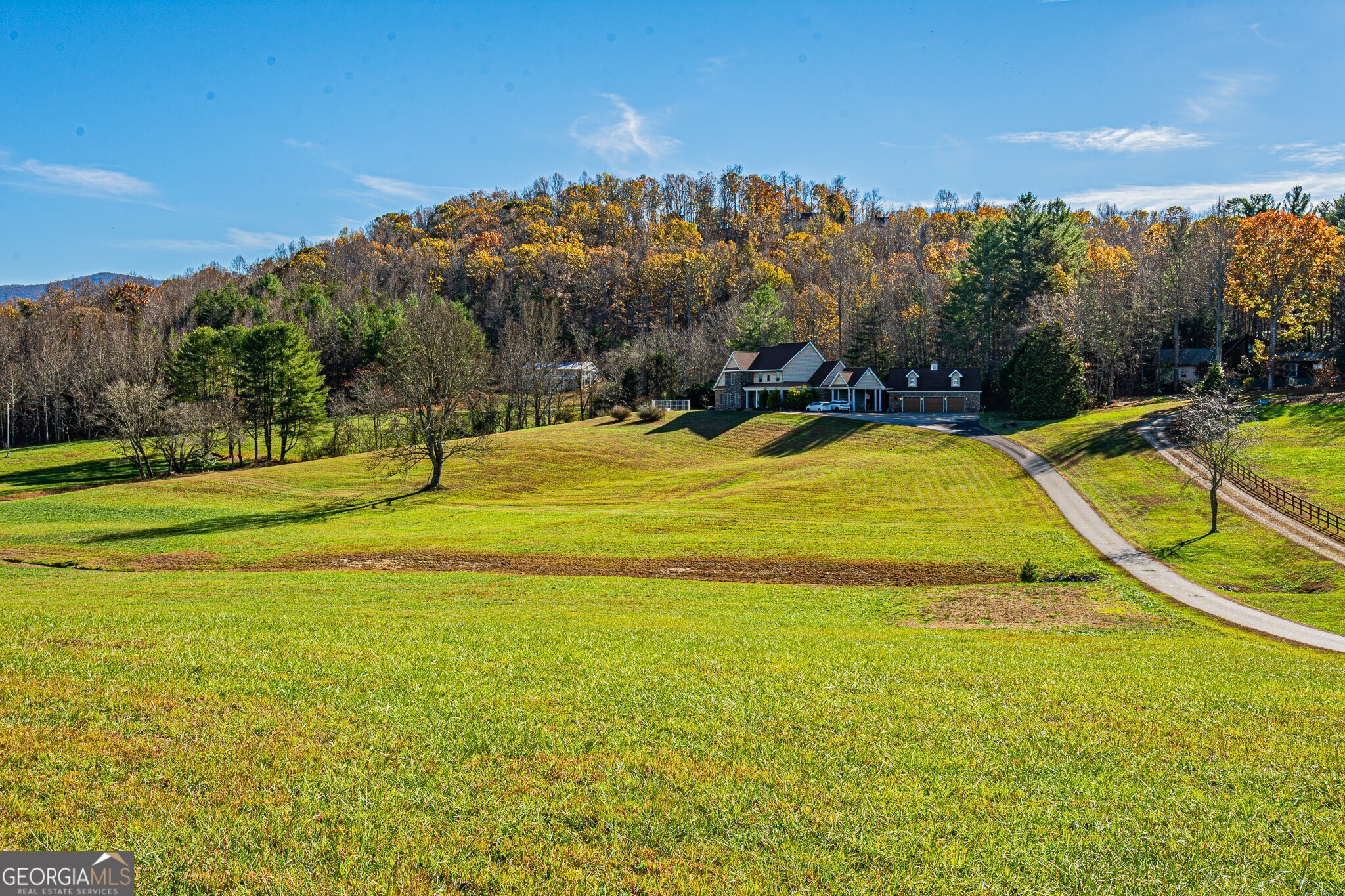 718 Hidden Lake RD
