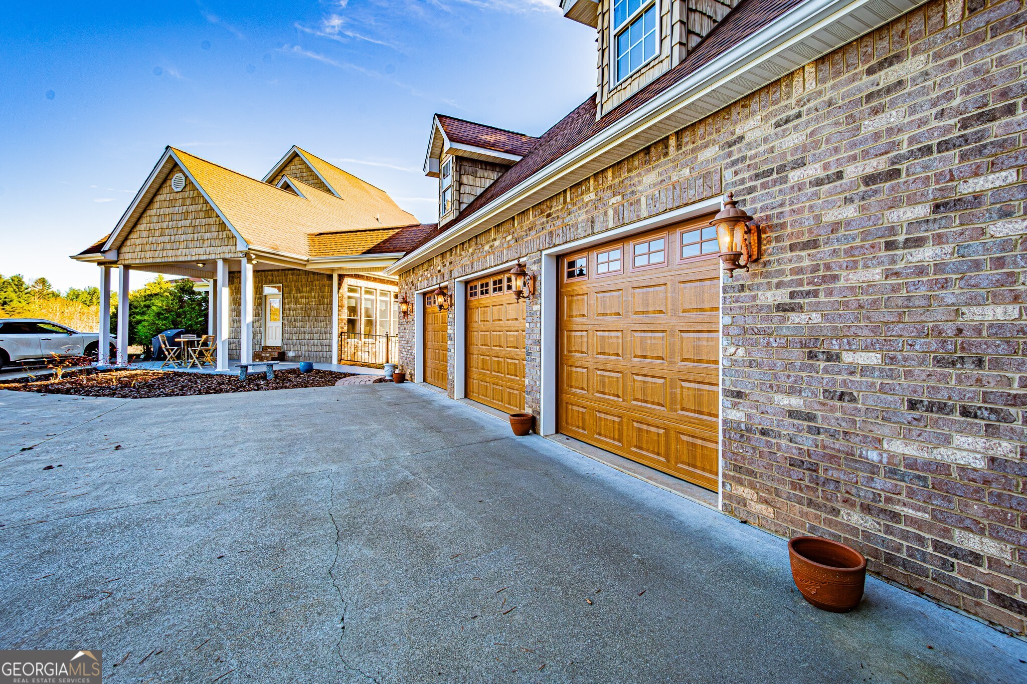 718 Hidden Lake RD