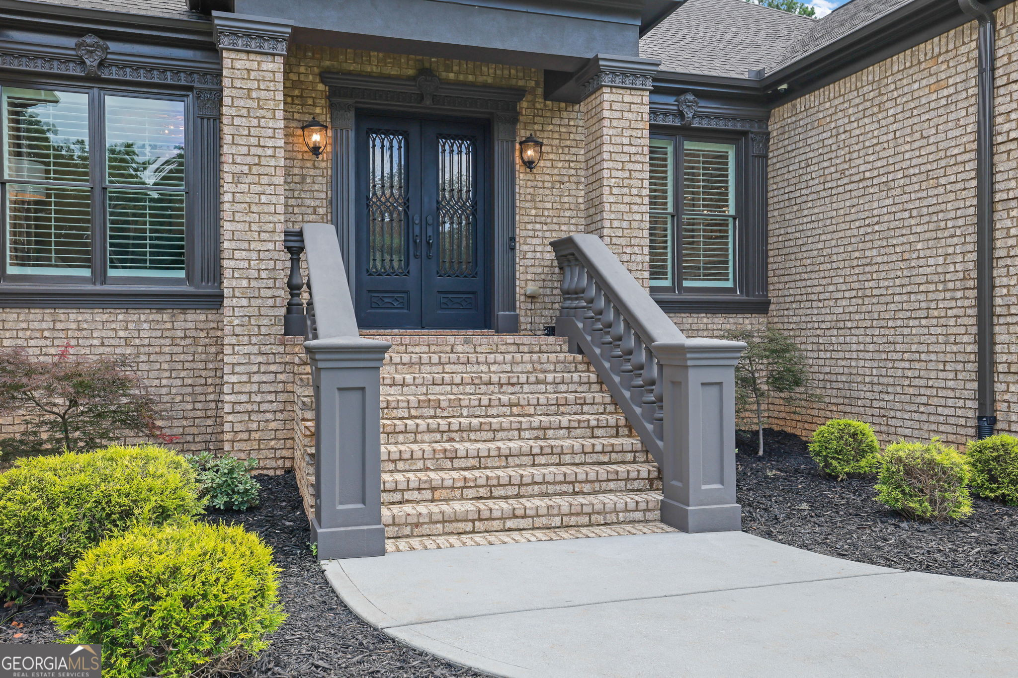 4564 Investors LN