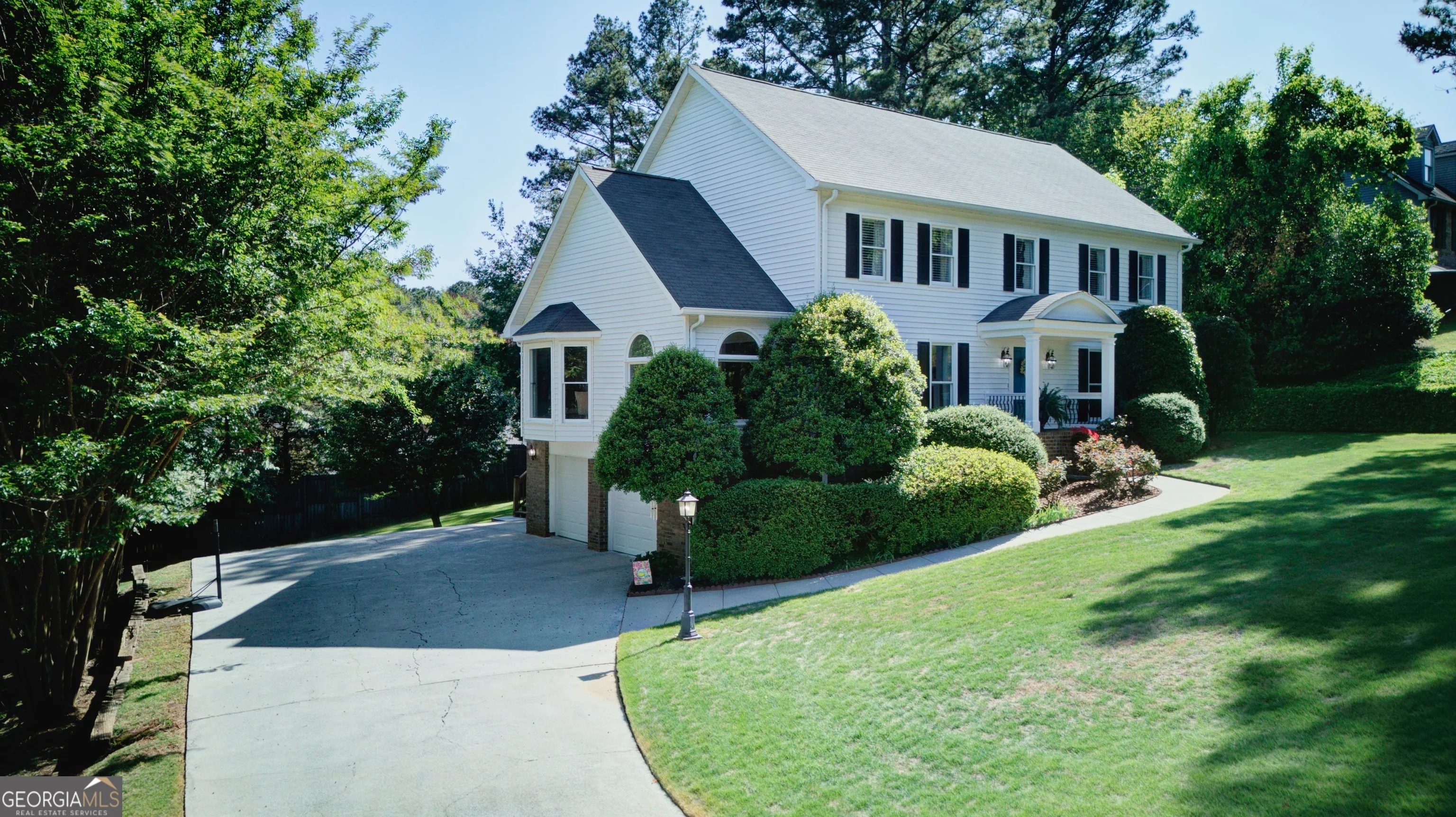 18 Shadowood Drive SE