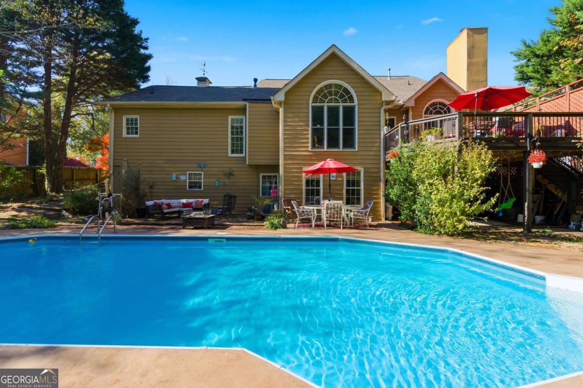 591 Delphinium BLVD NW