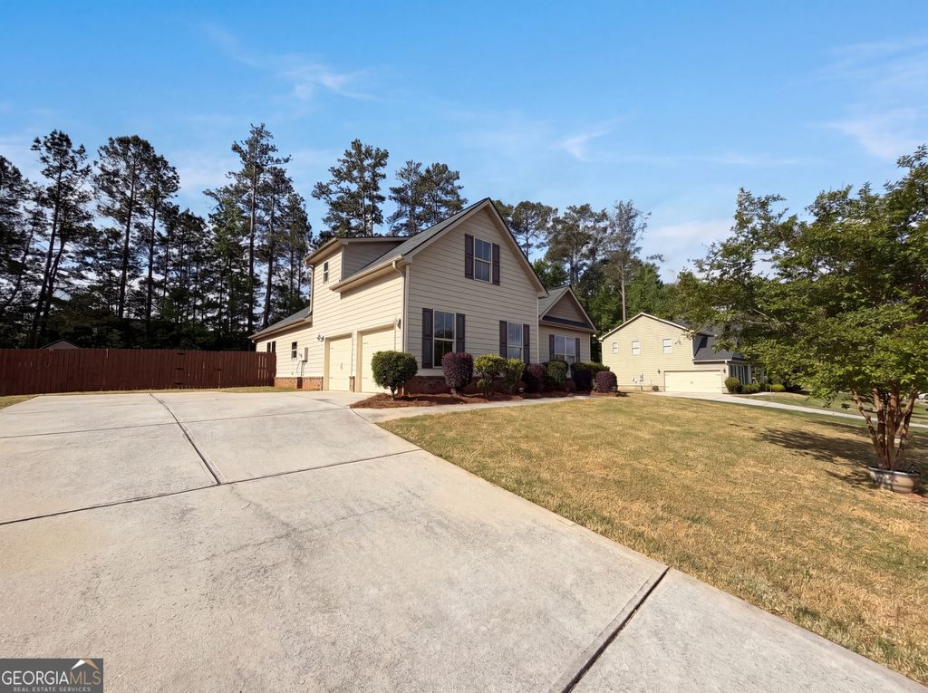 Photo of 4075 Mcclendon Way, Rex, GA 30273 (MLS # 10758666)