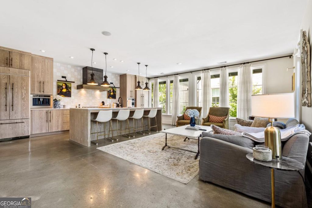 Photo of 2067 Telfair Circle #B, Atlanta, GA 30324 (MLS # 10657944)