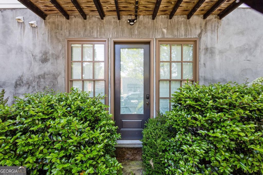 Photo of 2067 Telfair Circle #B, Atlanta, GA 30324 (MLS # 10657944)