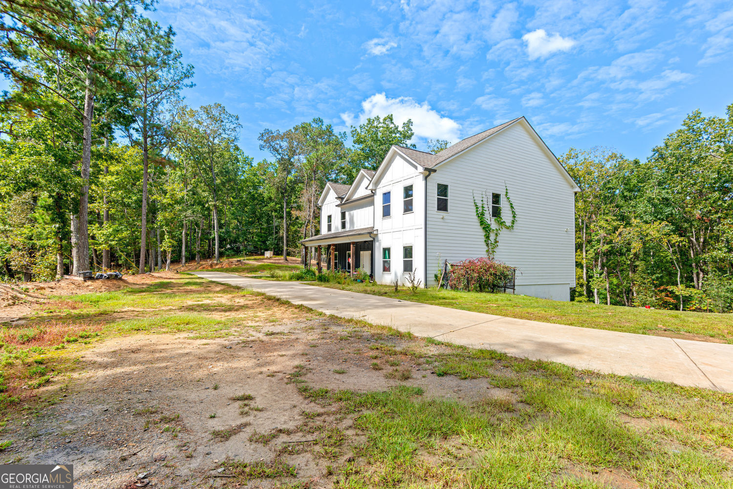 S&B REALTY INC - Residential