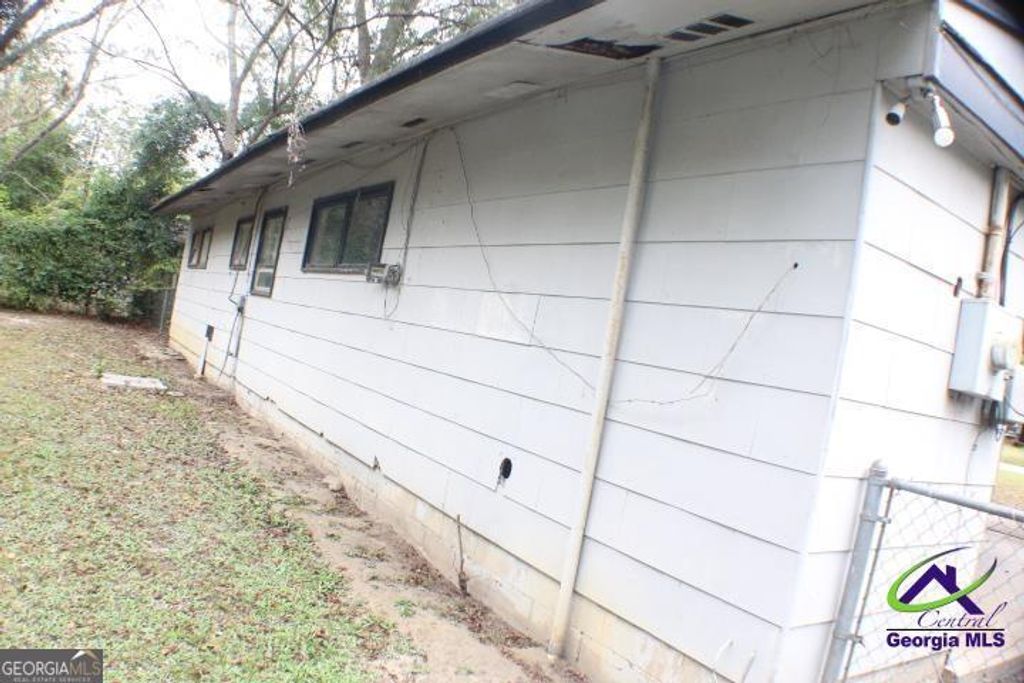 Photo of 2452 Thrasher Avenue, Macon, GA 31206 (MLS # 10625127)