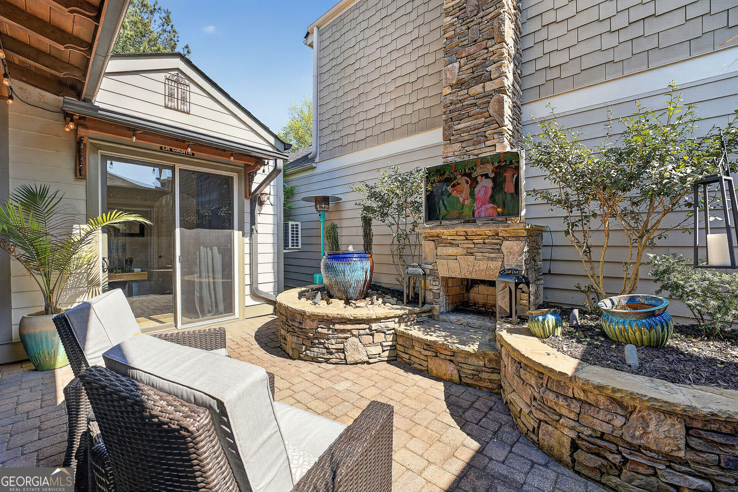 415 Falling Water AVE