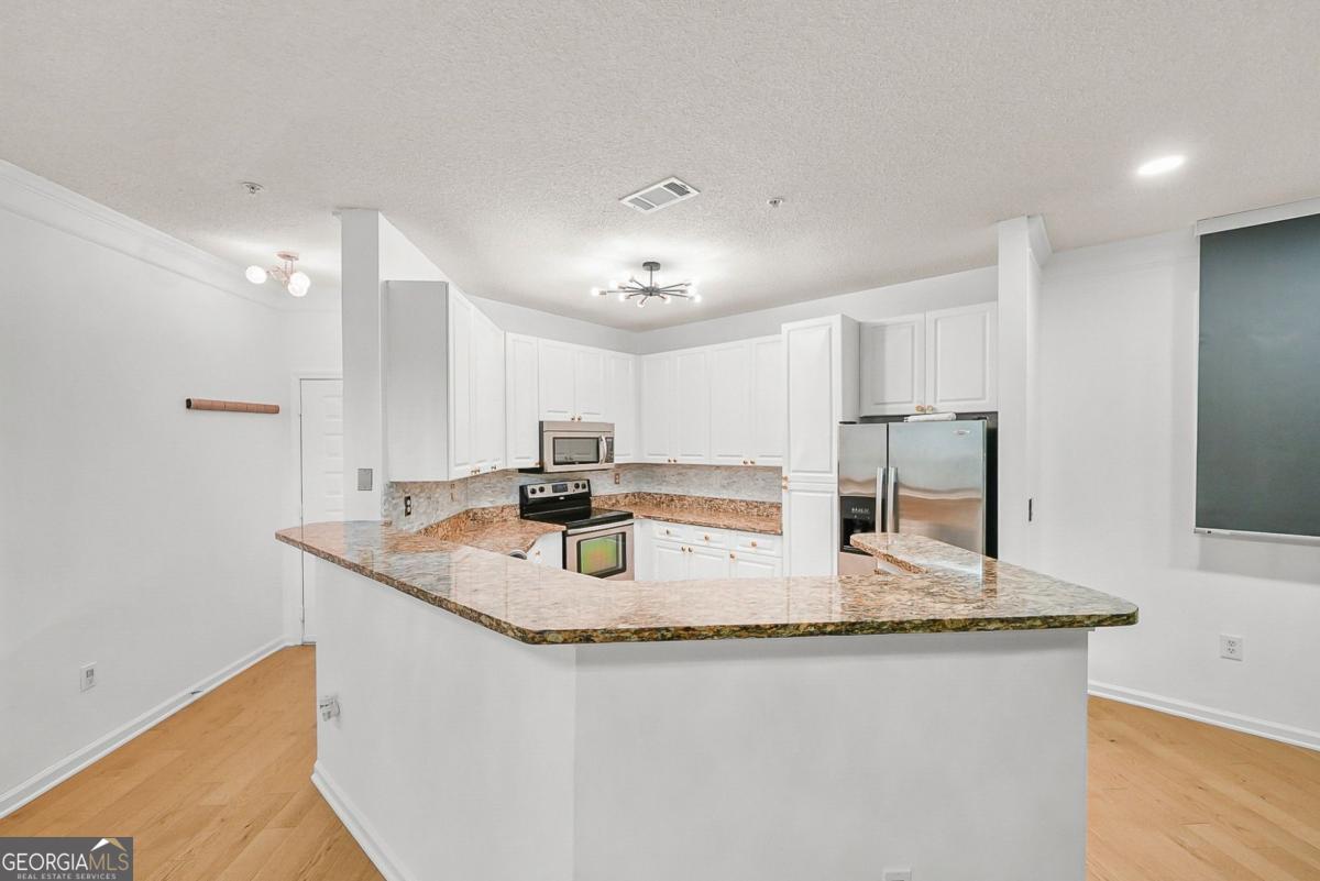 10 Perimeter Summit BLVD NE 4116