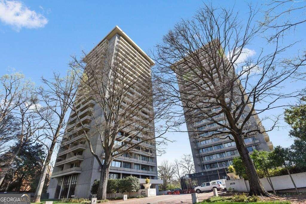 Photo 1 of 33 — 2575 Peachtree NE 21-D, Atlanta, GA 30305