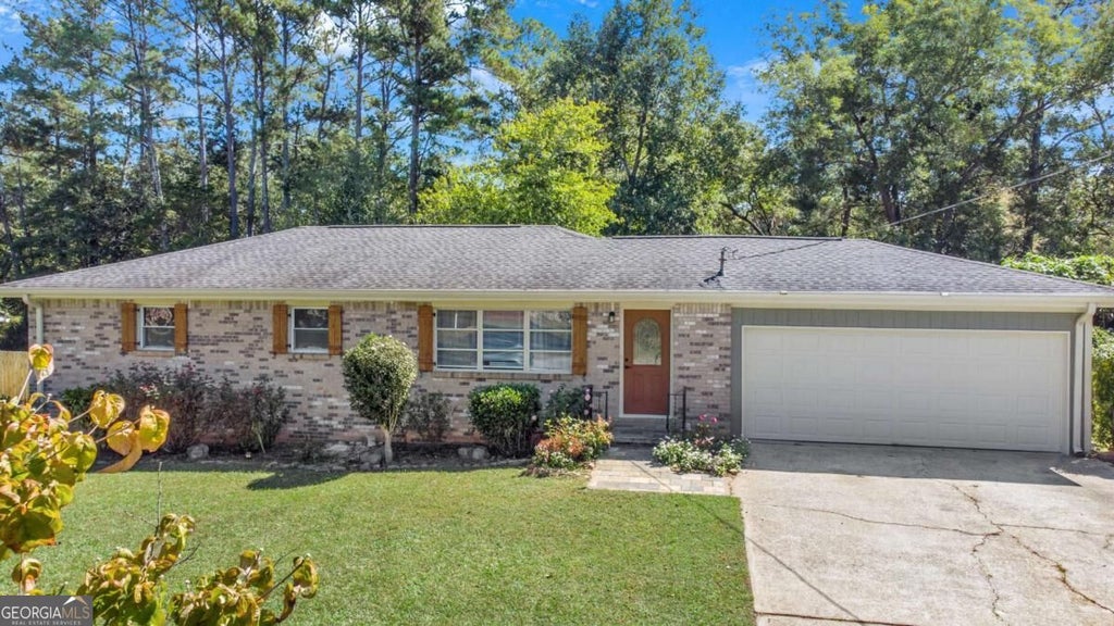 Photo of 2741 Elkhart Circle SW, Marietta, GA 30064 (MLS # 10869965)