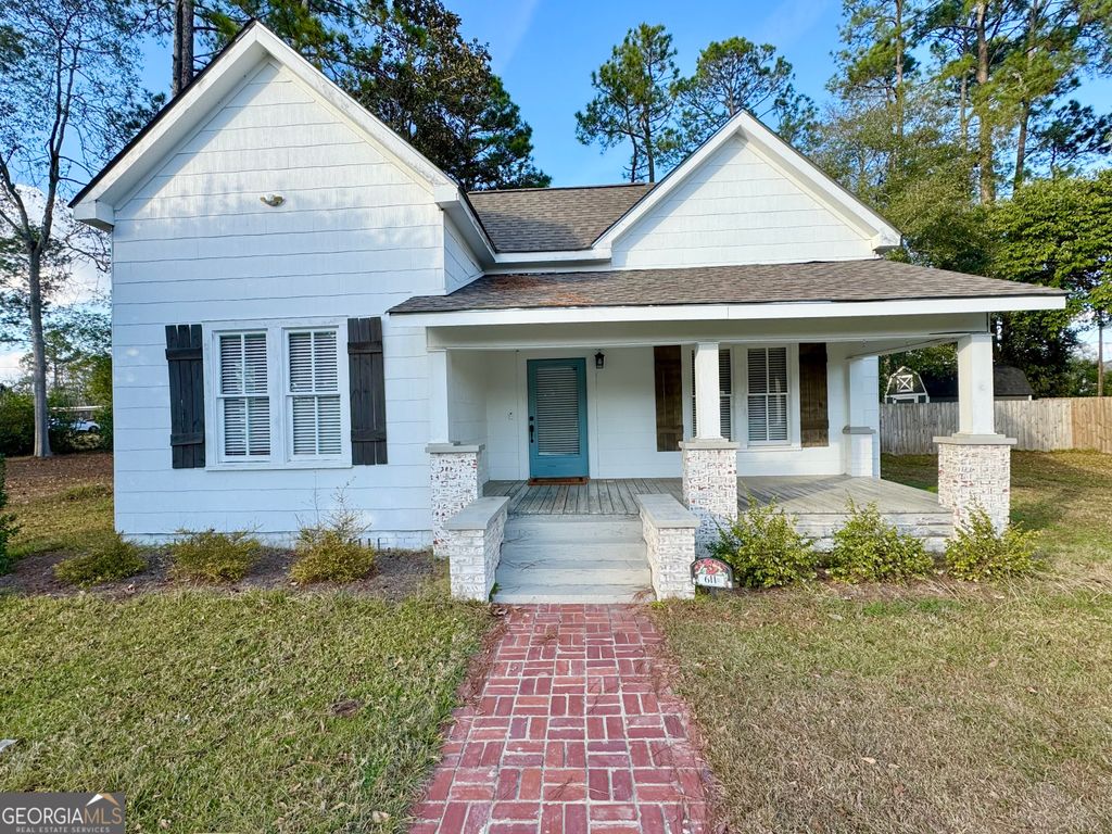 Photo of 611 W 3rd Street W, Ocilla, GA 31774 (MLS # 10667481)