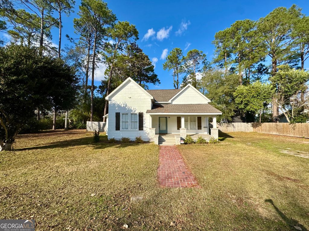 Photo of 611 W 3rd Street W, Ocilla, GA 31774 (MLS # 10667481)