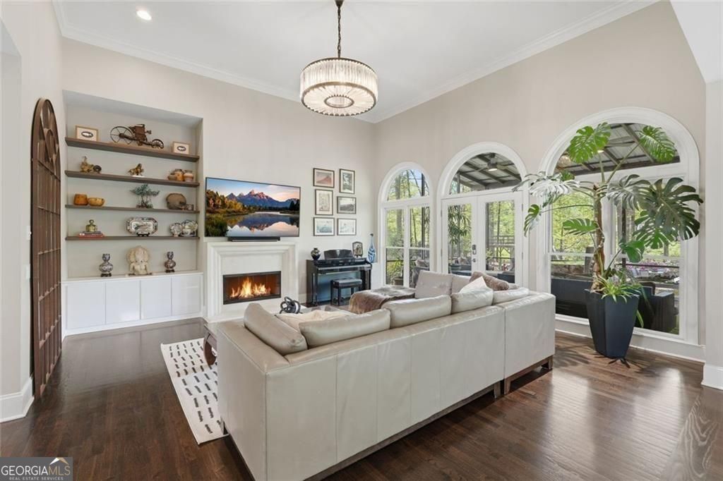 5385 Chelsen Wood DR