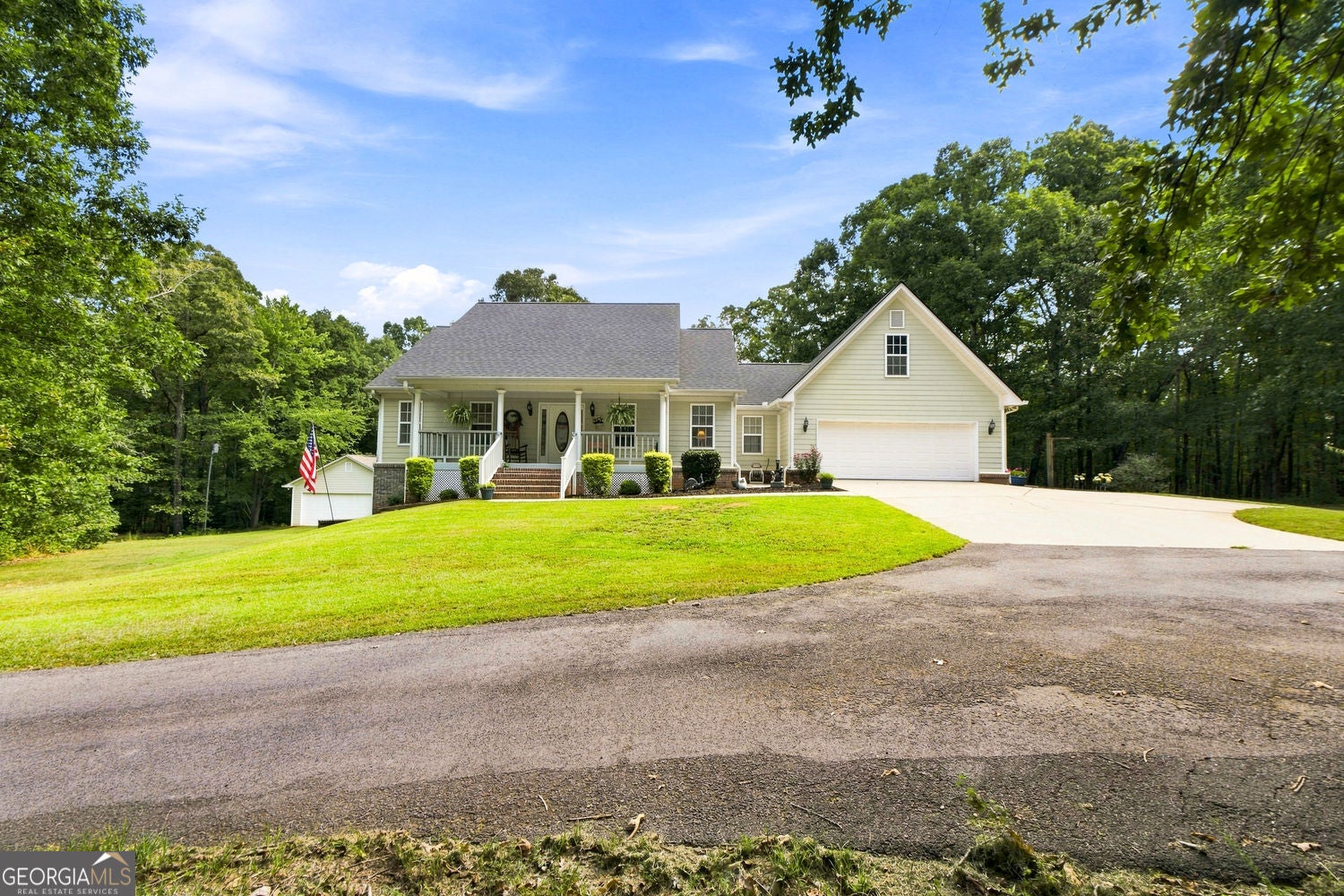 540 Davis RD