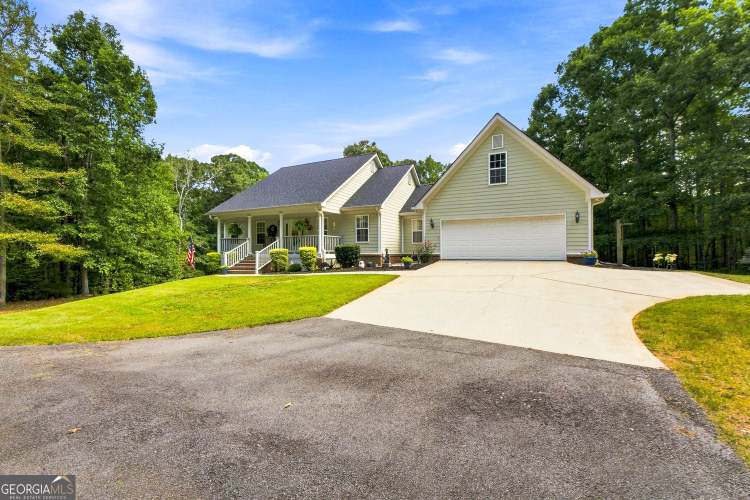 540 Davis RD