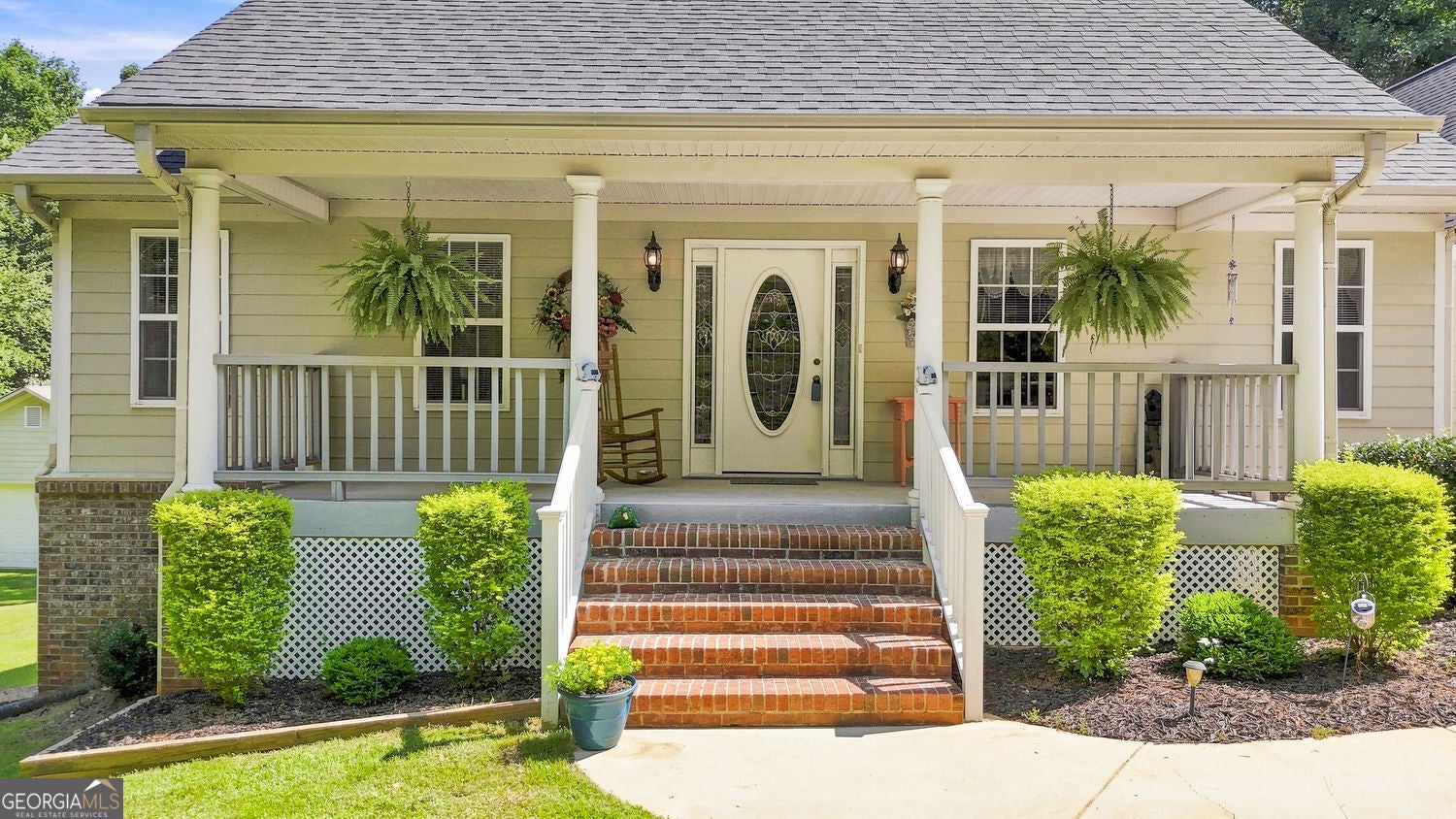 540 Davis RD