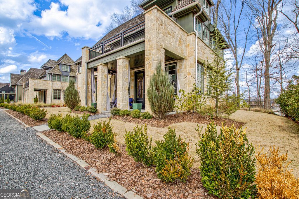 Photo of 335 2nd Street, Fayetteville, GA 30214 (MLS # 10709408)