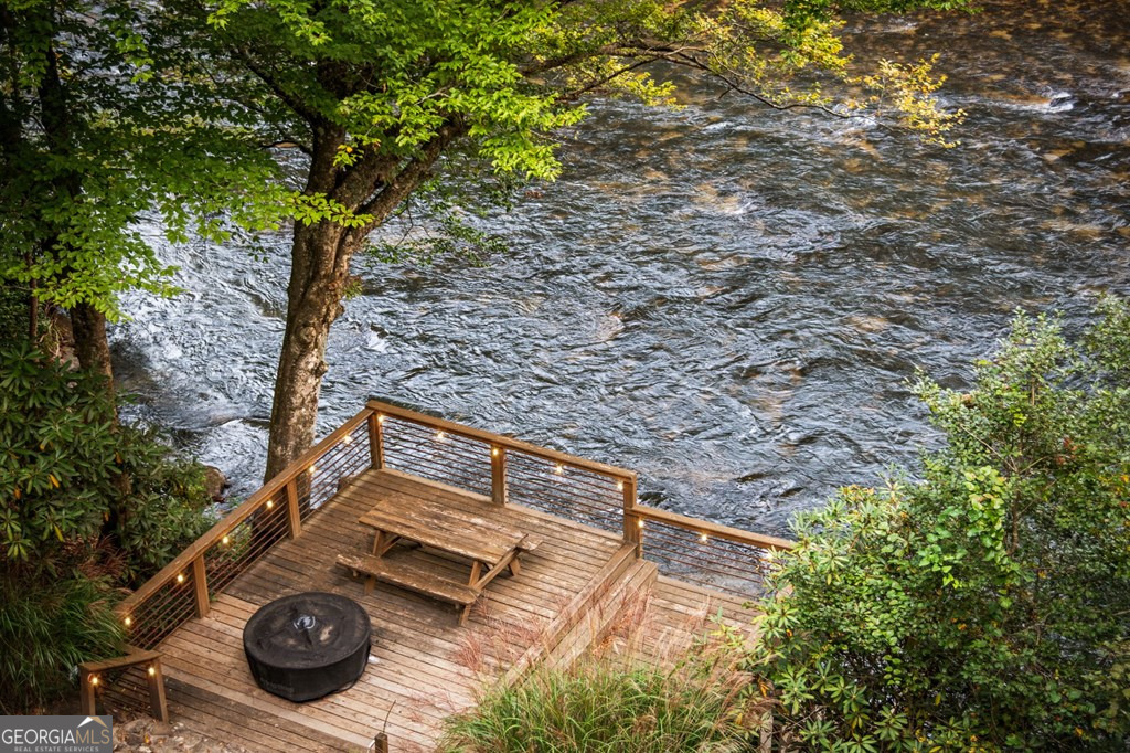 210 White Pine Acres DR